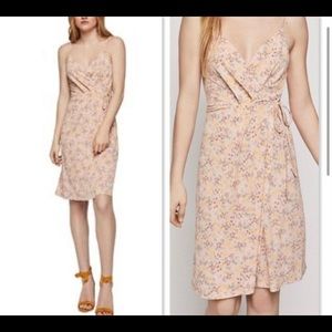 BCBGeneration Floral Spaghetti Strap Wrap Dress size XXS in Pink - NEW